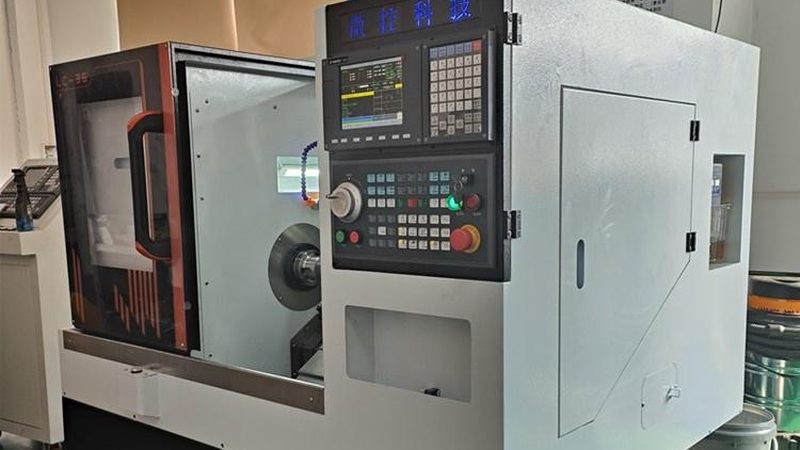 斜床身数控车床与排刀机：加工效率与维护成本考量